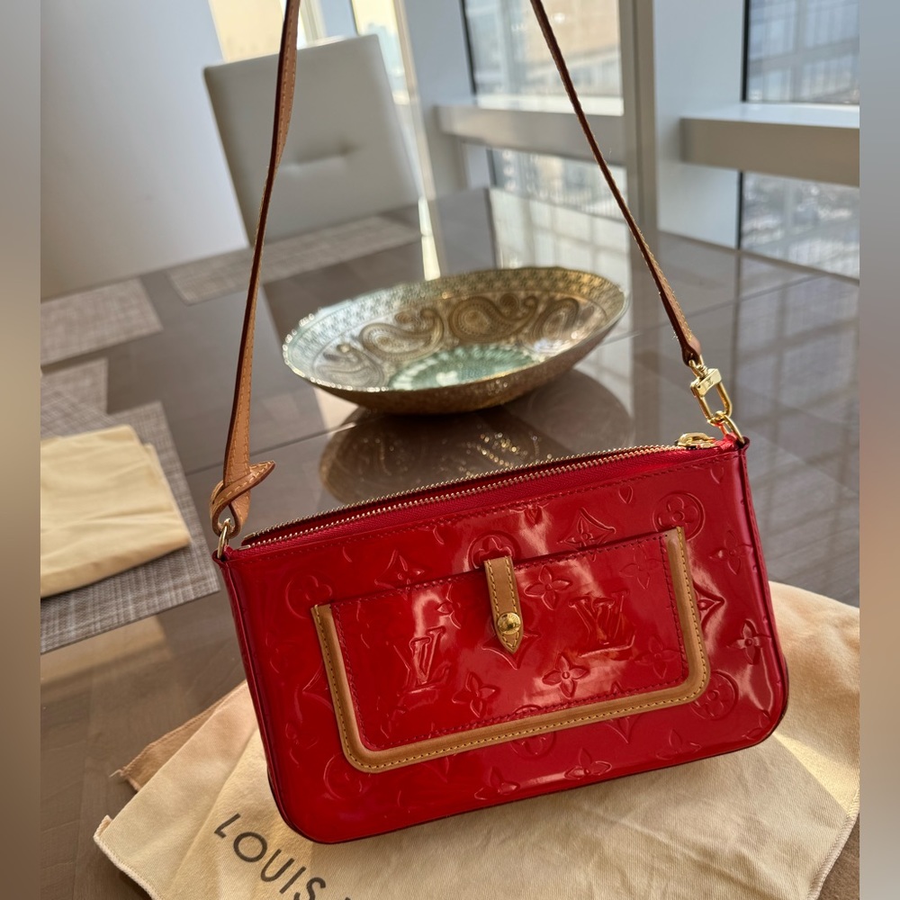 100% Authentic Louis Vuitton Mallory Square (Red). Monogram Vernis